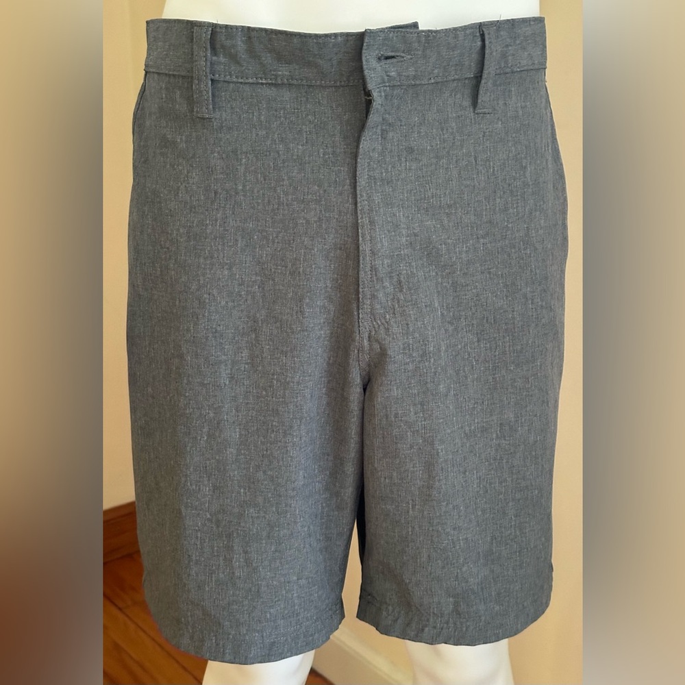 Croft & Barrow Body Fab Gray Bermuda Shorts. With Deep Pockets Sz 38